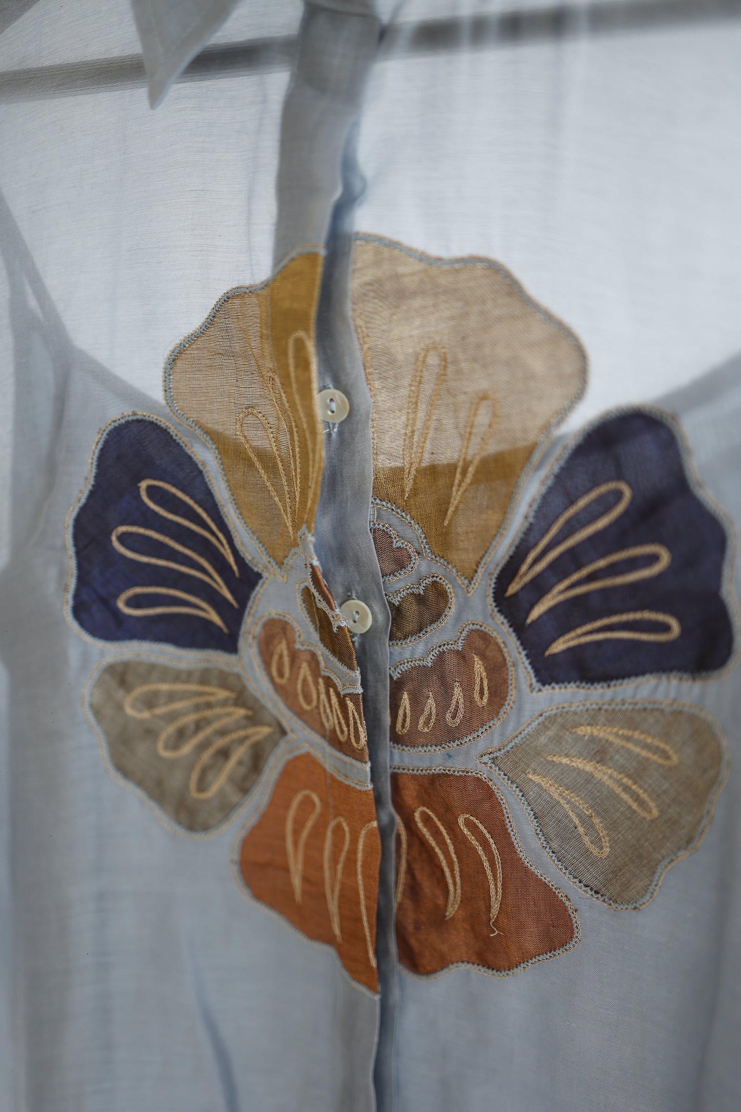 EEDA ROUND PATCH SHIRT - BLUE