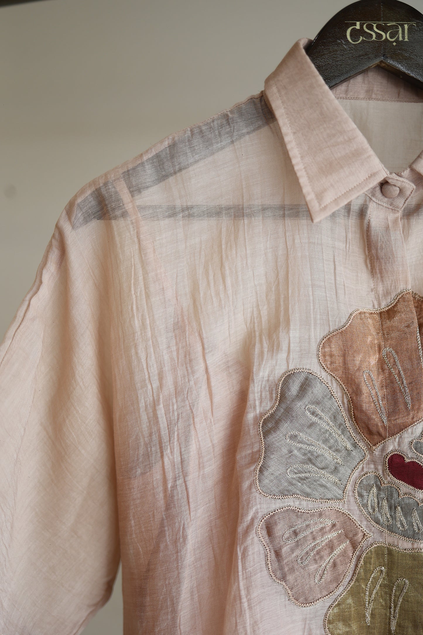 EEDA ROUND PATCH SHIRT - PEACH