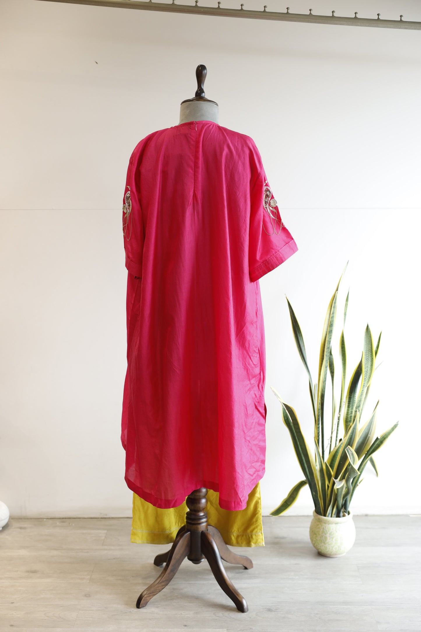 Aavya Silk Kurta with Pant - Pink