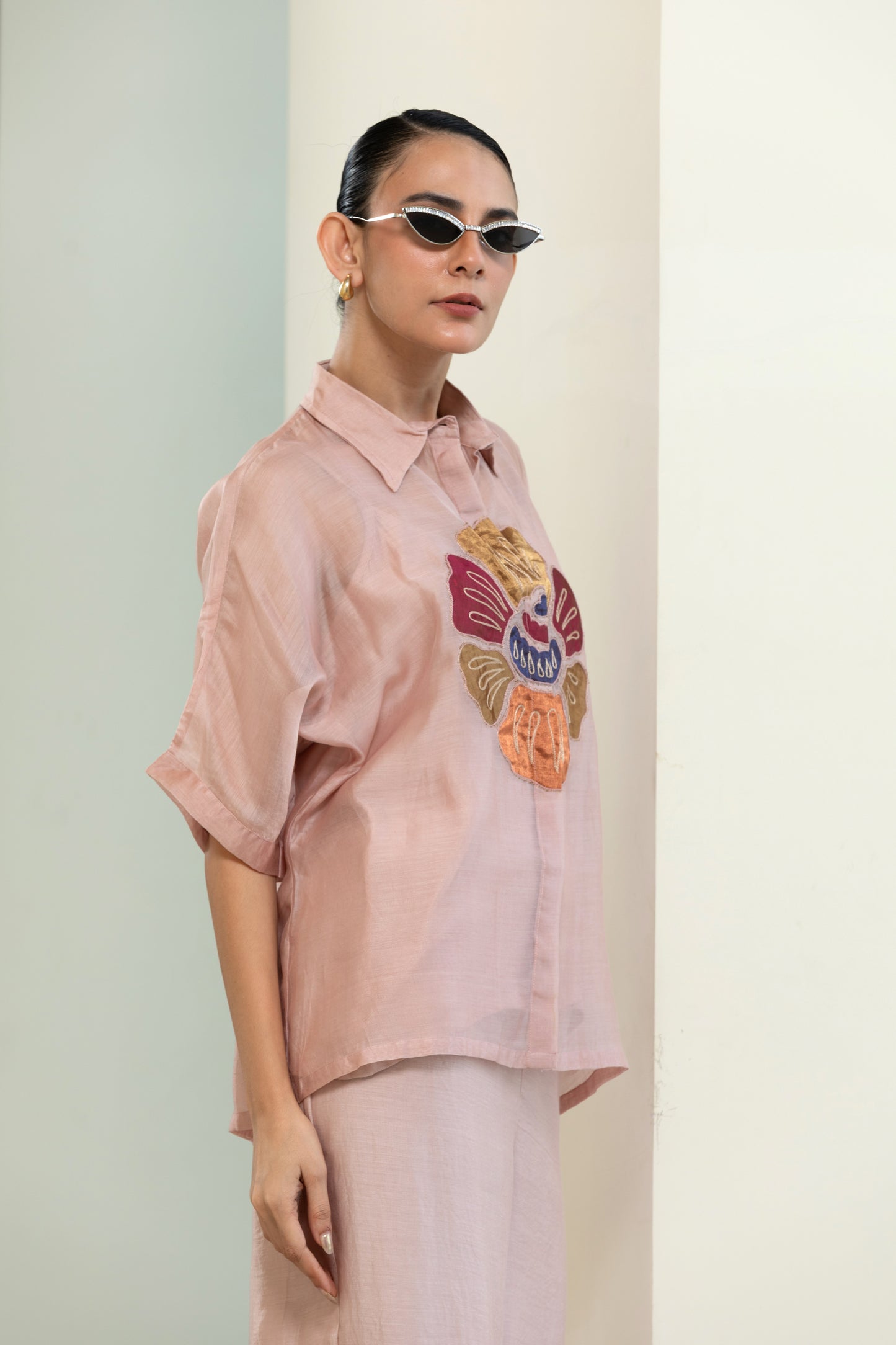 Eeda Round Patch Shirt - Pink