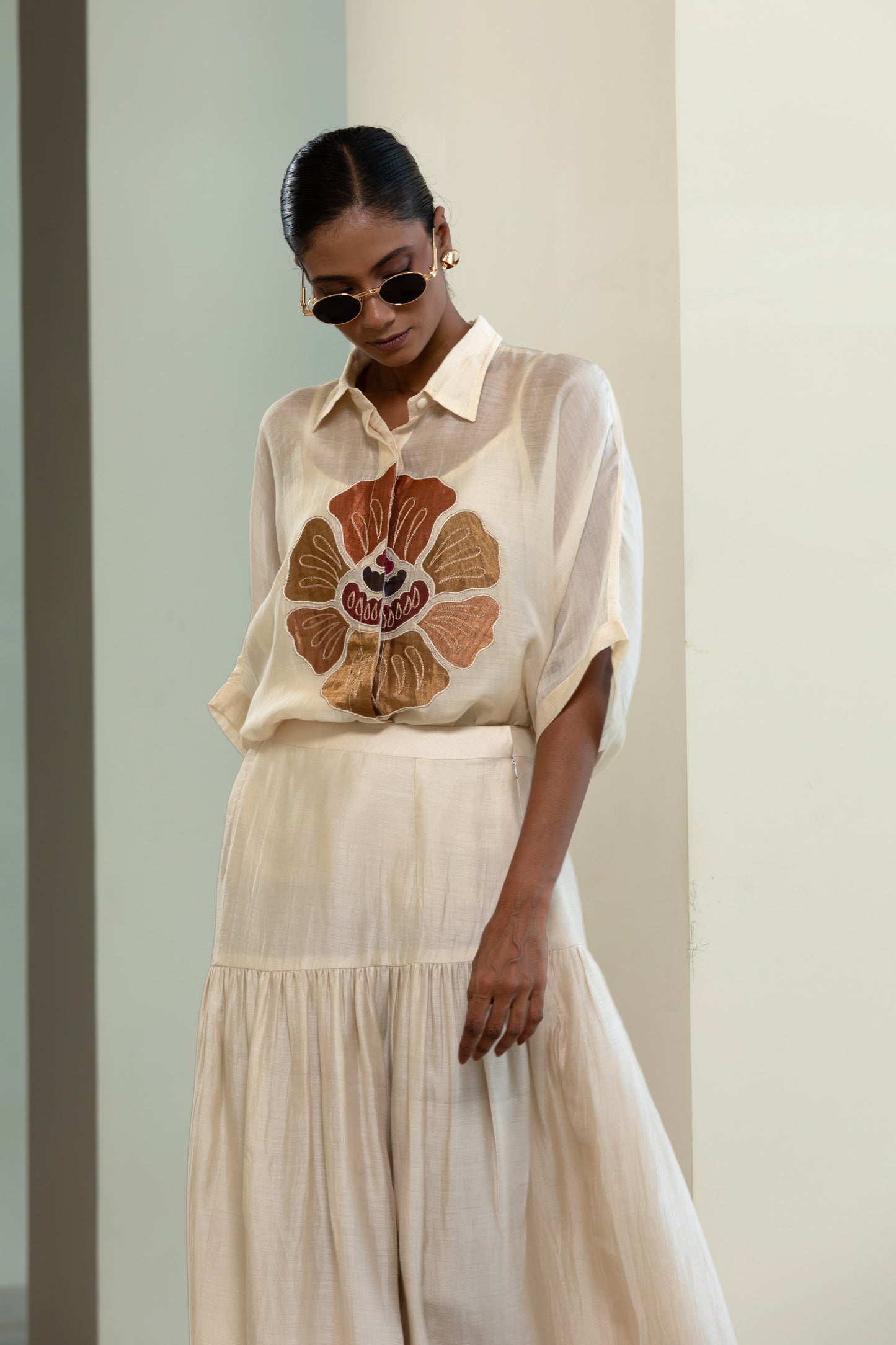 Eeda Round Patch Shirt - Off-White