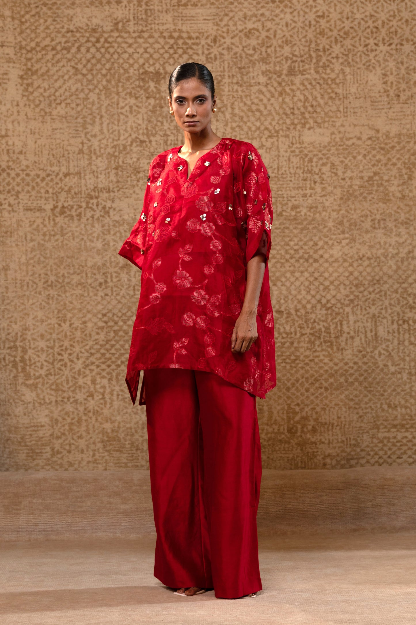 Taral Applique Kurta Set - Red