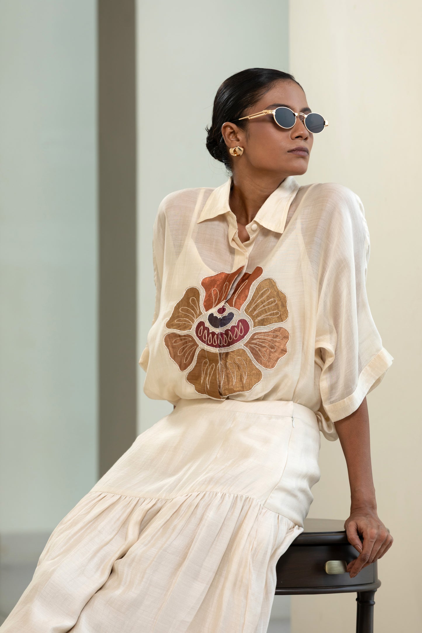 Eeda Round Patch Shirt - Off-White