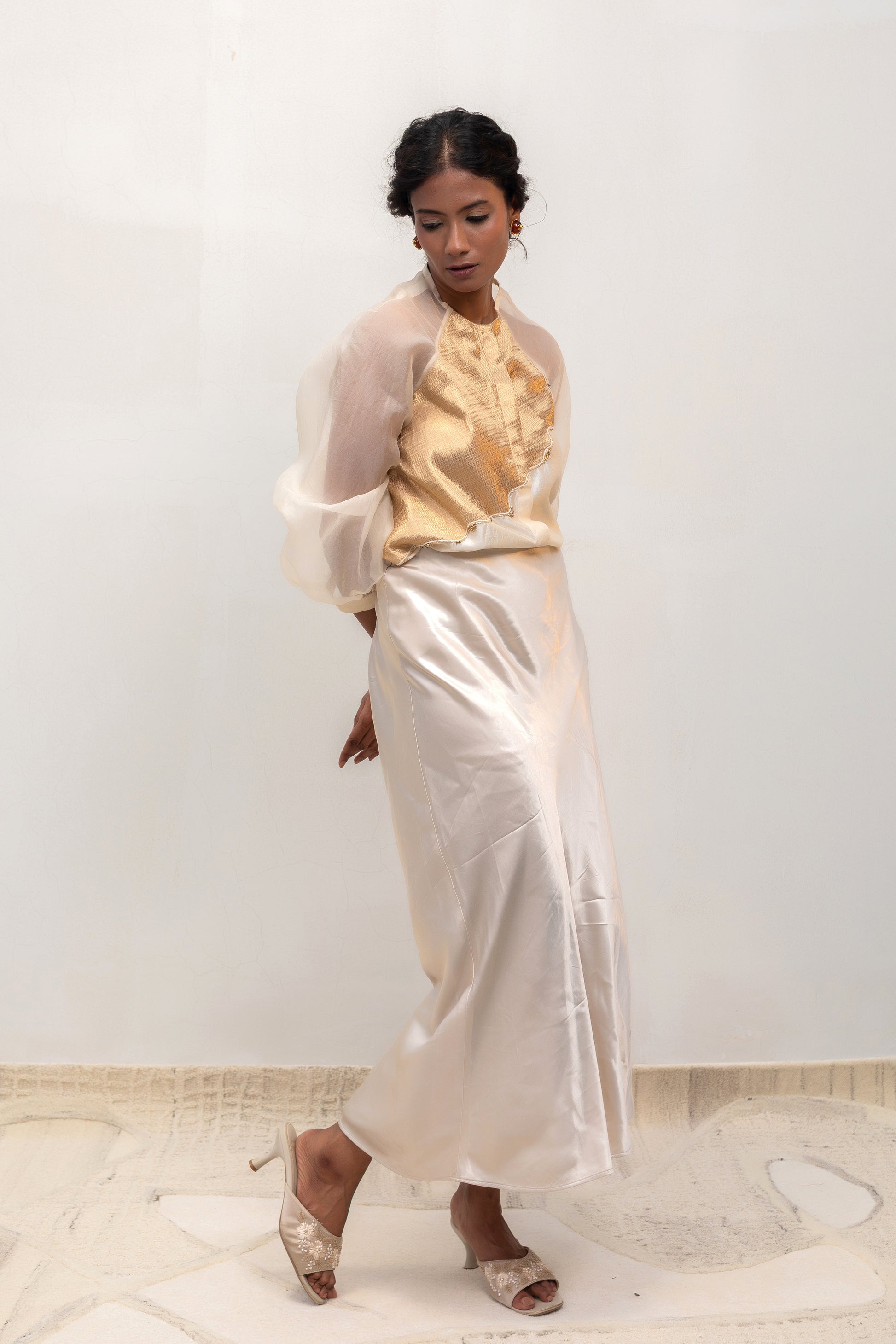 offwhite tissue-patch silk separate, easy to pair with trousers or skirt — Eeda