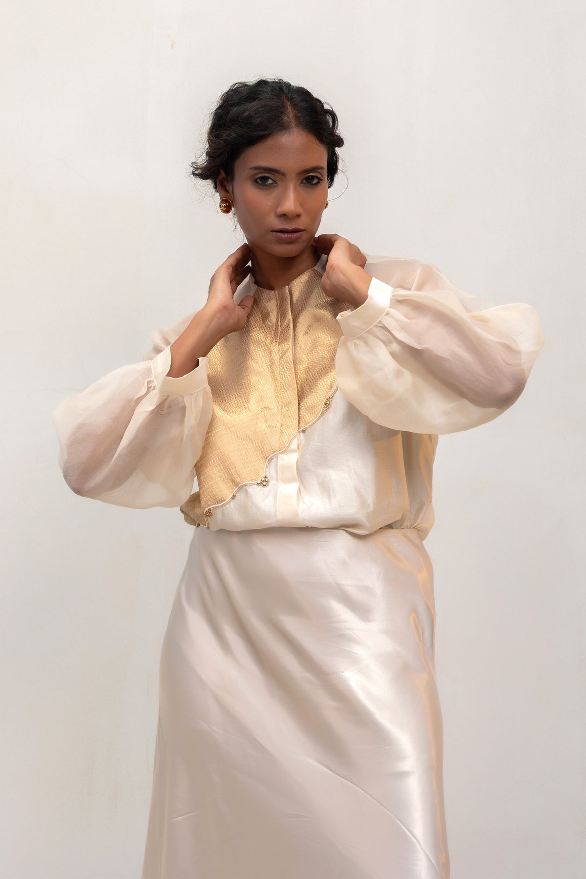 offwhite tissue-patch silk separate, easy to pair with trousers or skirt — Eeda