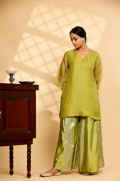 Sehej Green V-Neck Kurta Set