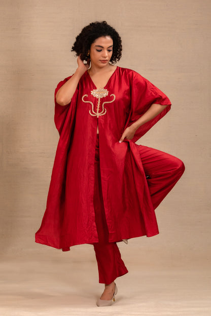 Red green silk flower-motif kurta set, tonal neck embroidery, with matching pants — Eeda Silsila