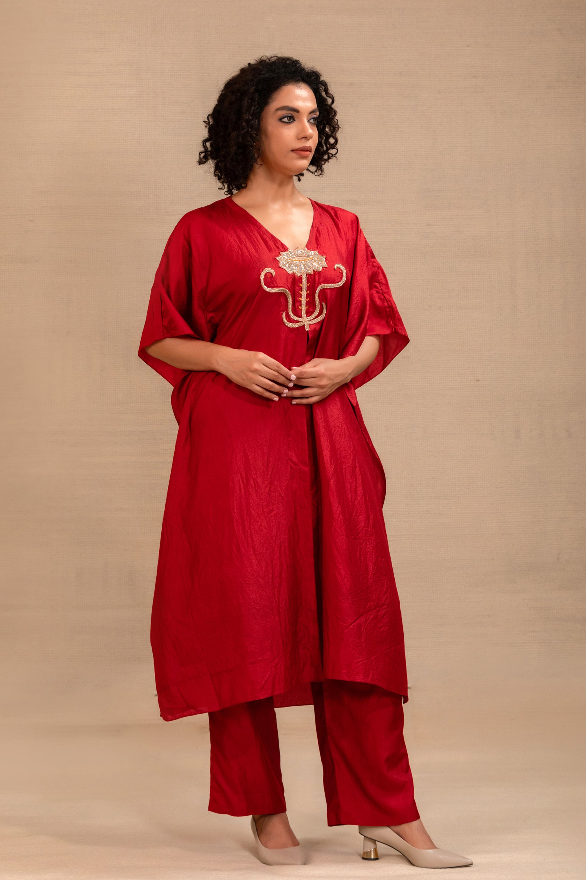Silsila bright pure silk kurta set with placed flower motif at the neckline and straight silk pants — Eeda