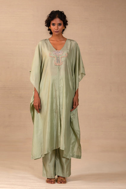 Green pure silk kurta set with a flower motif at the neck and straight pants — Eeda Silsila