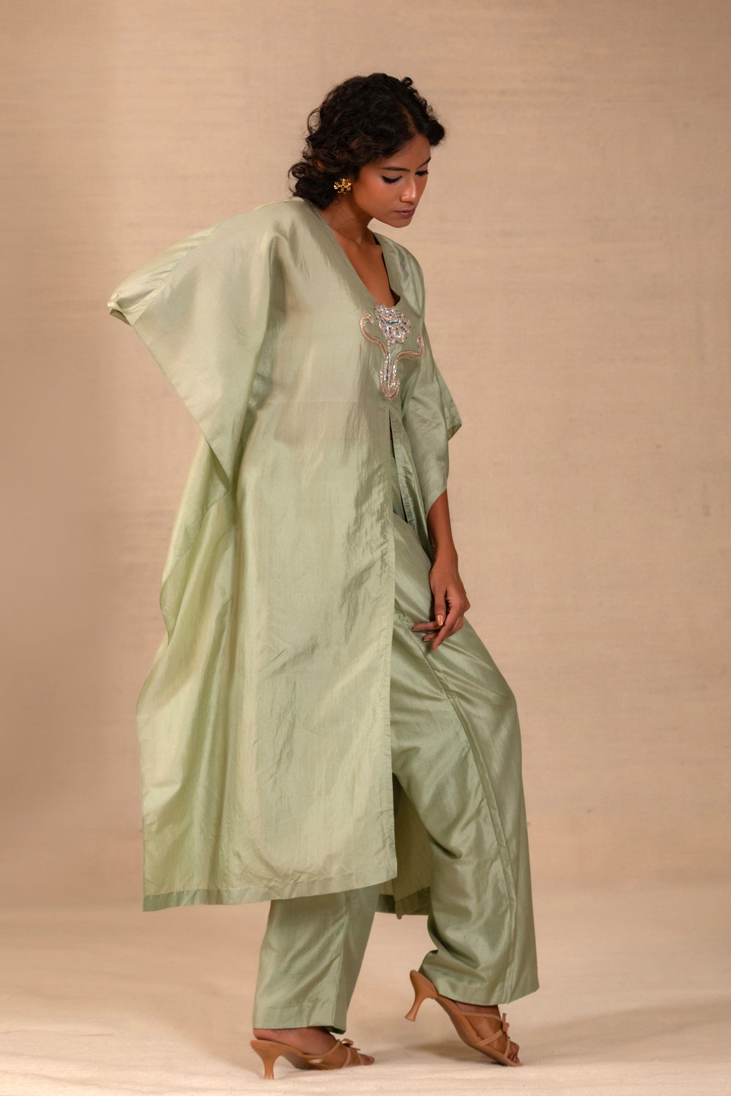 Silsila sage pure silk kurta set with placed flower motif at the neckline and straight silk pants — Eeda