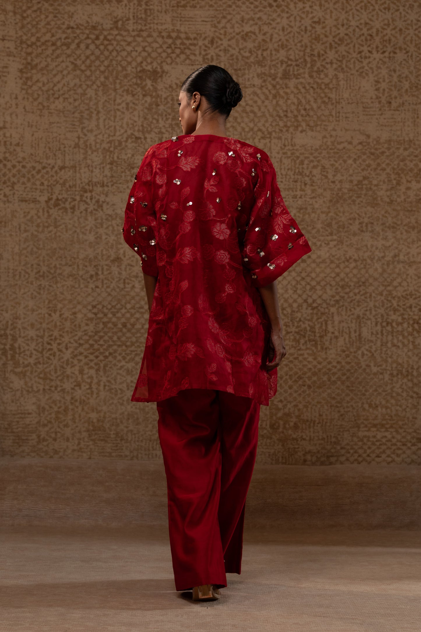 Taral Applique Kurta Set - Red