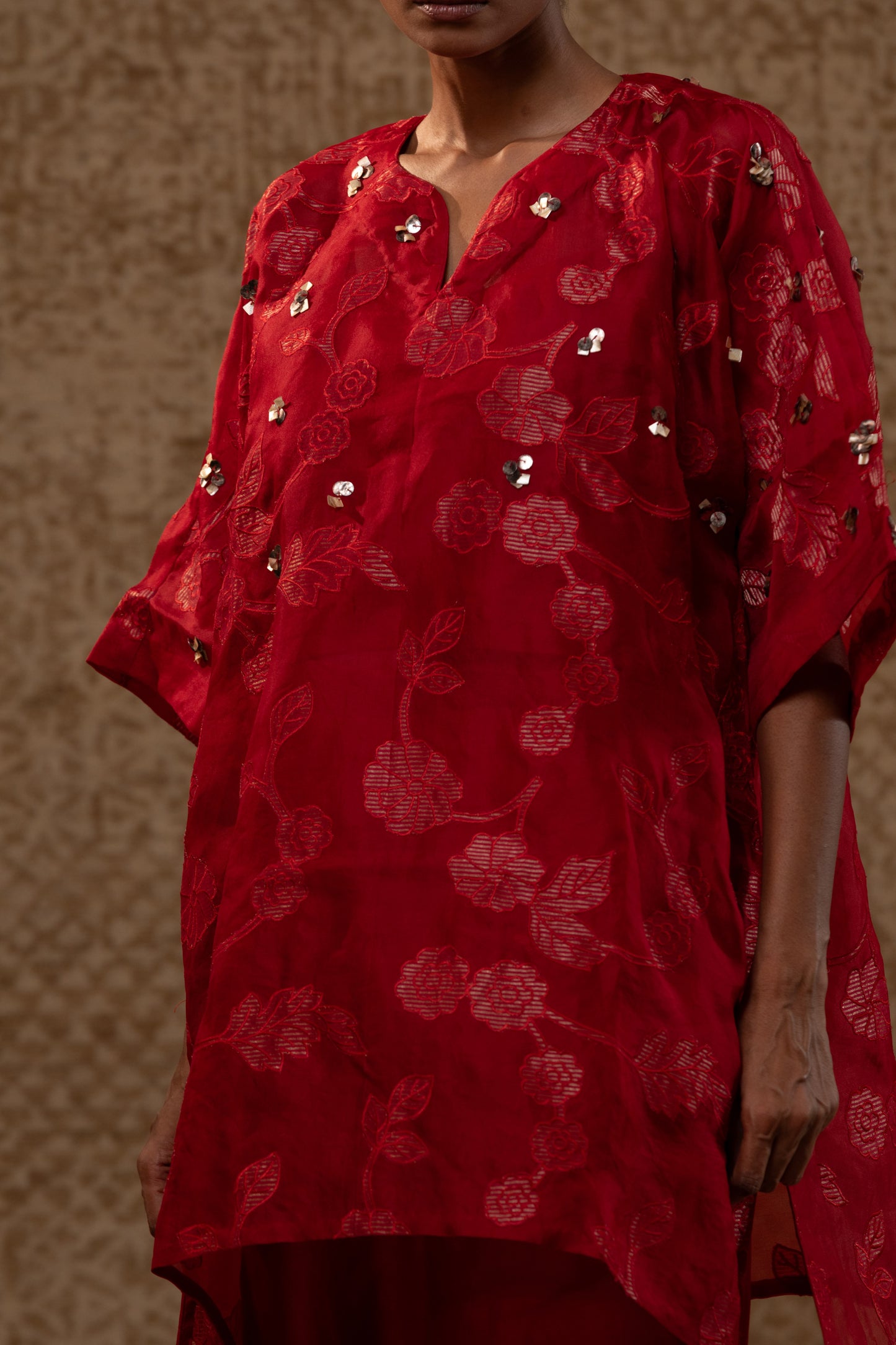 Taral Applique Kurta Set - Red