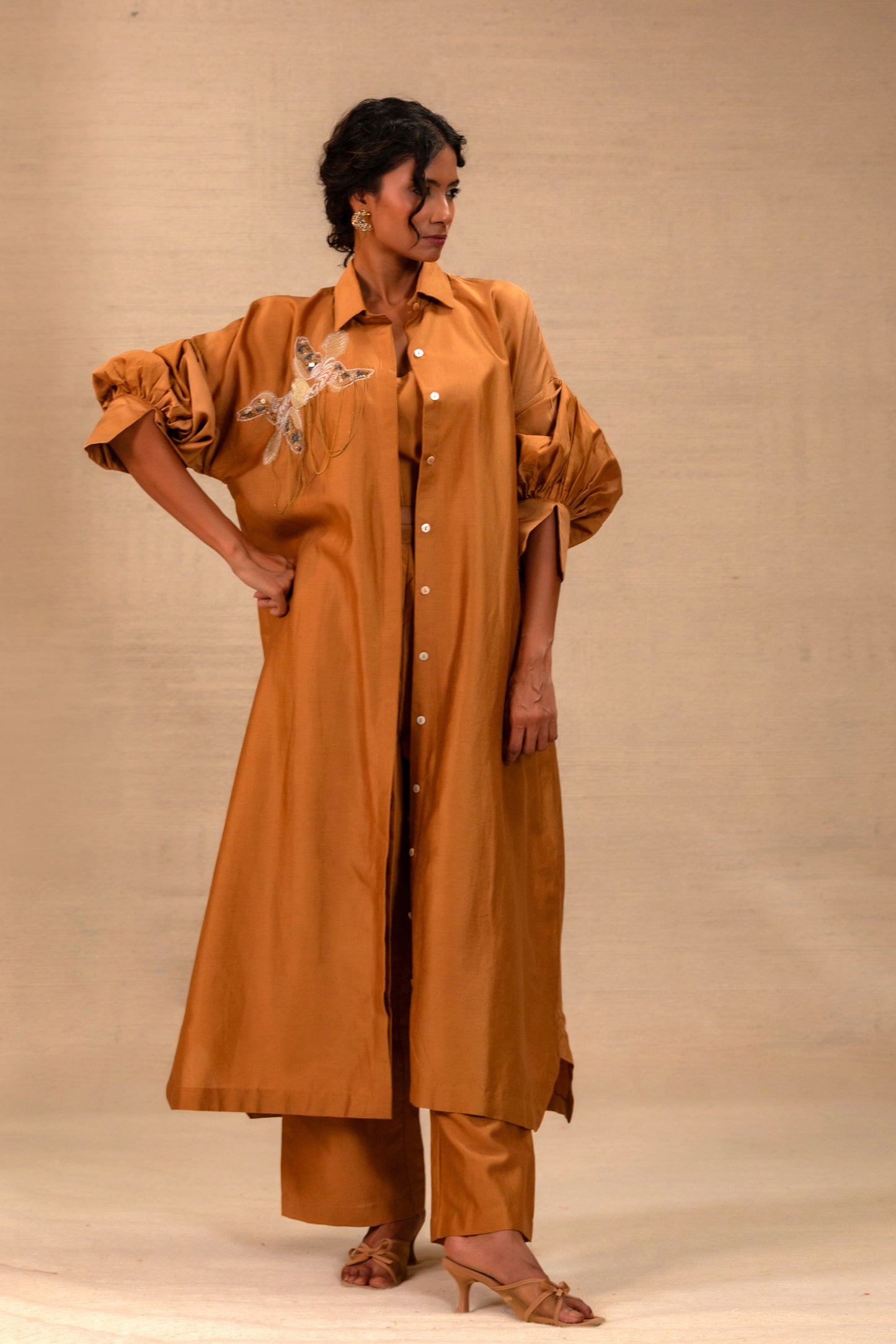 Camel Chanderi 3-piece set with bustier, pants and a trench-style long layer — Eeda Tinka
